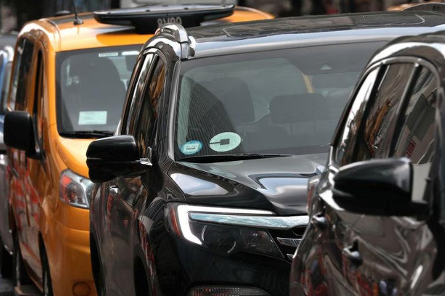 Espanha dá à motoristas do Uber e Cabify 4 anos para regularizarem licenças