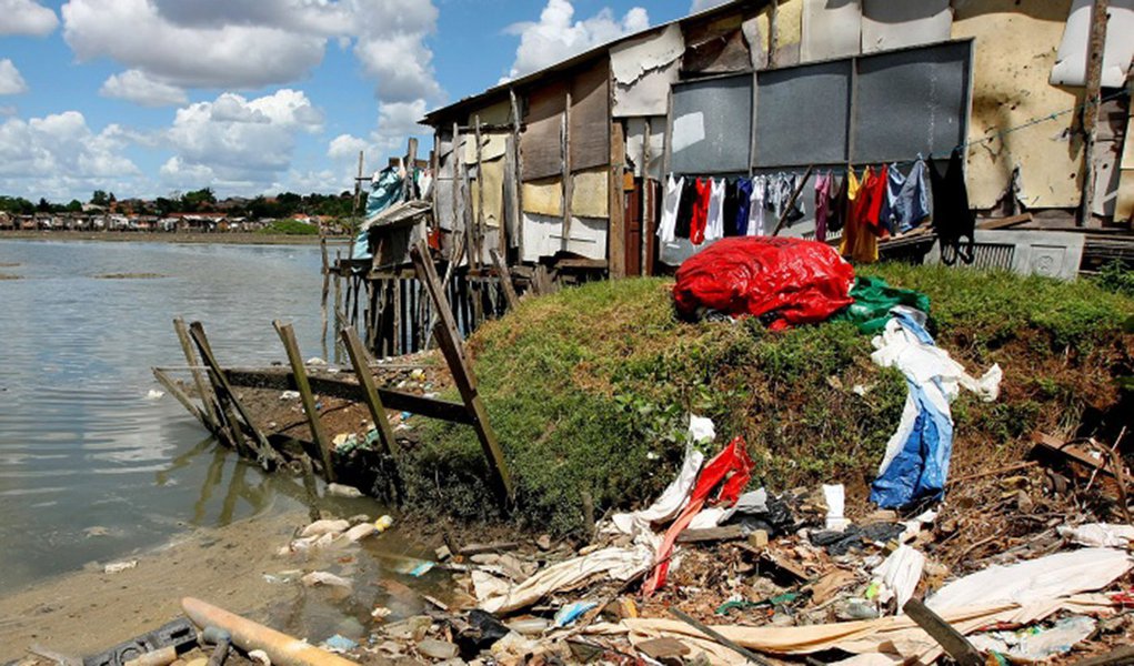 Bolsonaro aposta na privatização dos serviços de saneamento básico; entenda os riscos