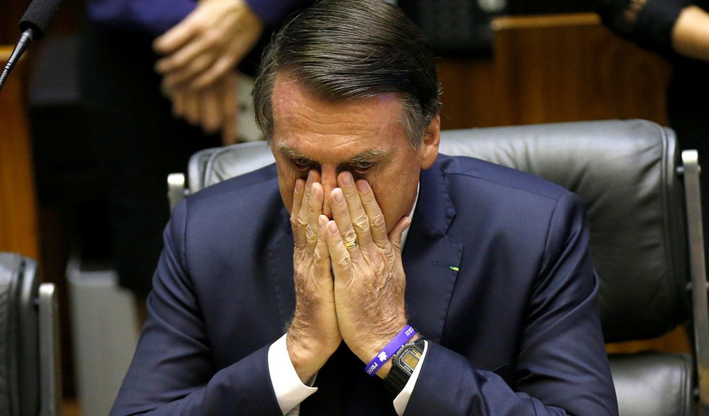 Bolsonaro começa governo com avaliação fraca