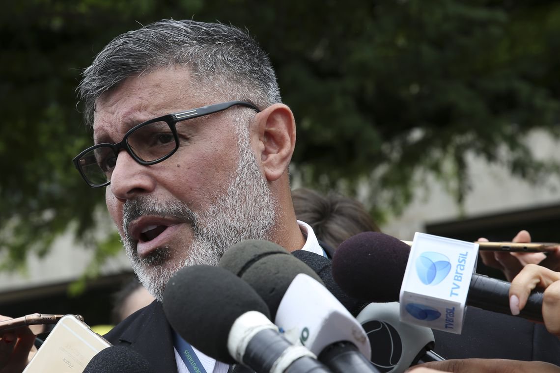 Alexandre Frota poderá perder o mandato por agressão ao Estado de Pernambuco