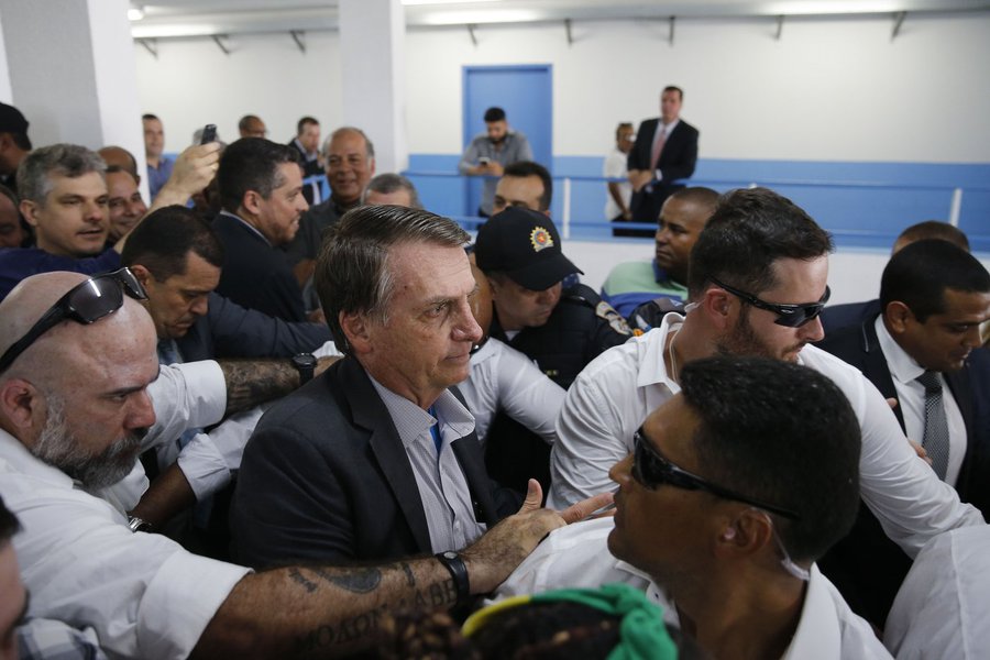 Bolsonaro volta a atacar a Folha 
