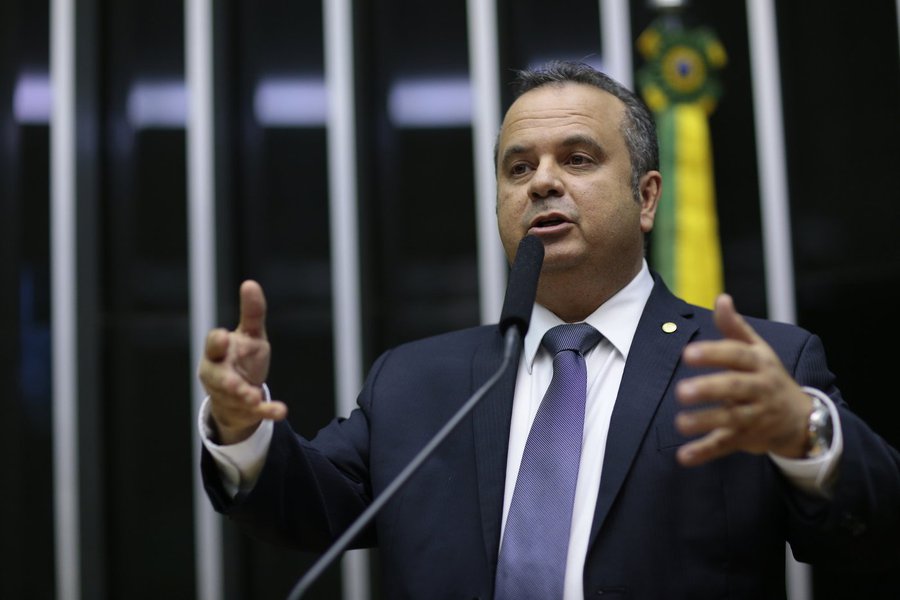 Bolsonaro ressuscita políticos rejeitados no RN