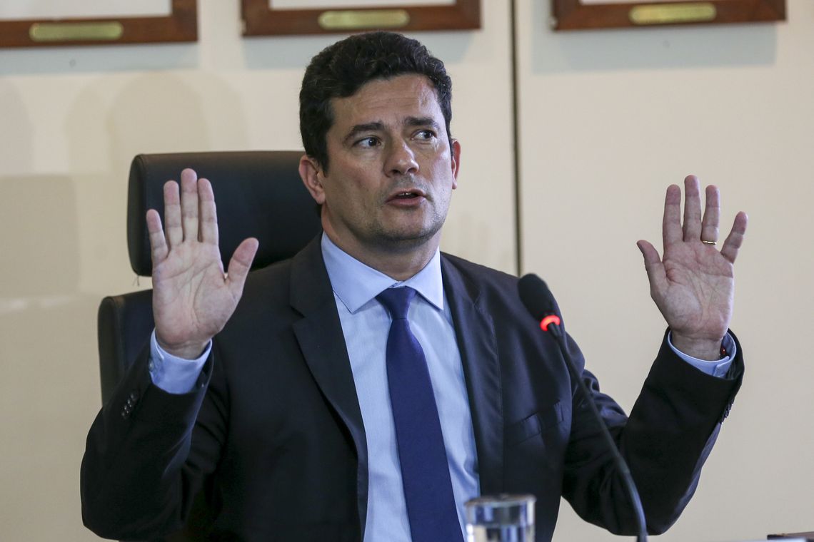 Moro quis ficar com dinheiro da multa da Petrobras, mas foi derrotado Moro quis ficar com dinheiro da multa da Petrobras, mas foi derrotado