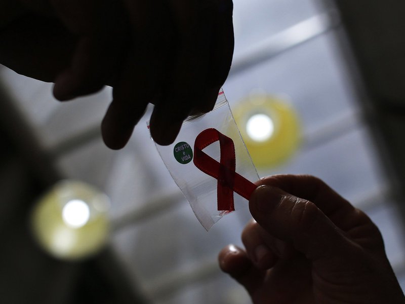 Segundo paciente é curado do HIV com transplante de células-tronco