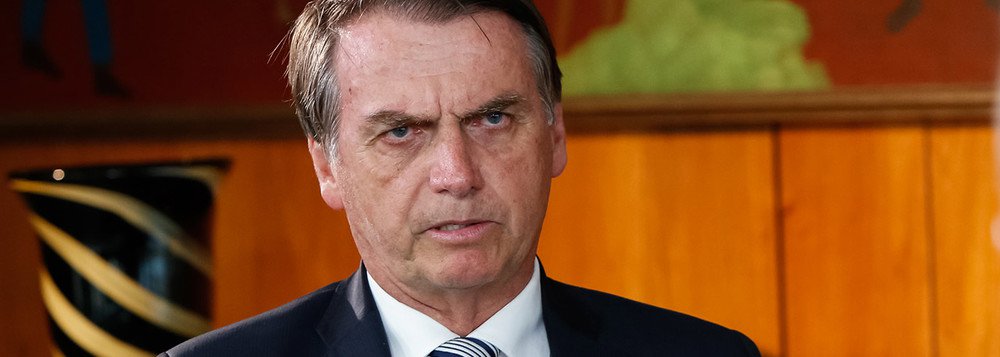 Críticas desestabilizaram Bolsonaro. E ele apelou