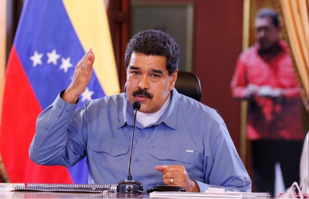 Maduro discursa para milhares e diz que Guaidó é ‘fantoche’