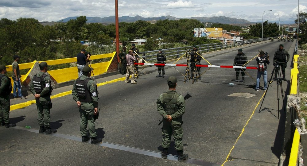 Oposição prepara confrontos com tropas venezuelanas e tensão sobe na fronteira