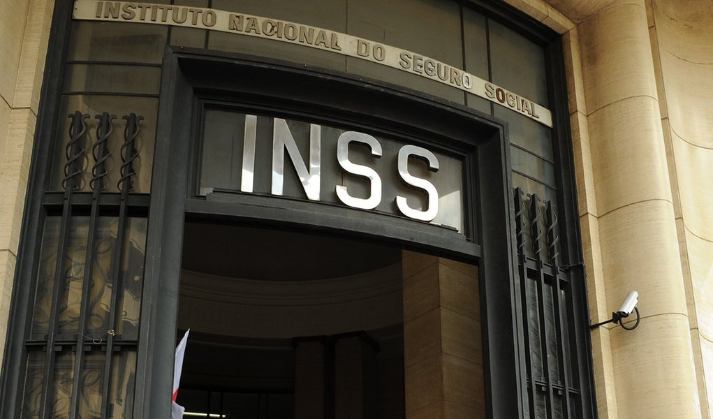 Sonegação e renúncias tiram R$ 85 bi do INSS