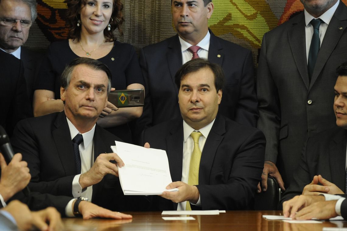 CUT: Bolsonaro lança campanha mentirosa para conseguir apoio à reforma