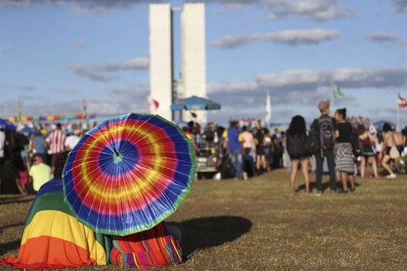 Criminalizar LGBTfobia é réstia de luz nas trevas que encobrem o Brasil