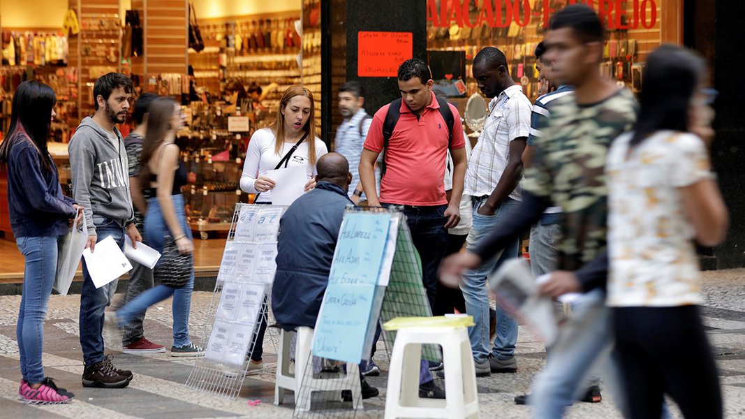 Brasil se aproxima do desemprego estrutural