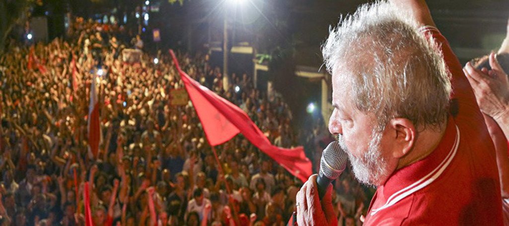 Decisão contra ida de Lula ao enterro do irmão é política, dizem advogados