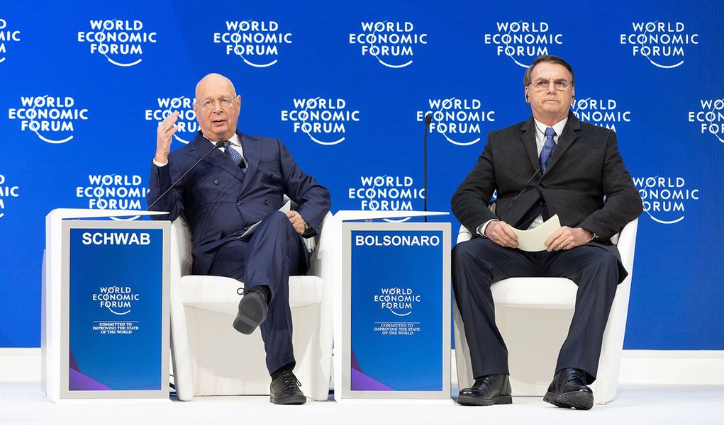 Le Monde: Bolsonaro faz o mínimo para vender em Davos um novo Brasil