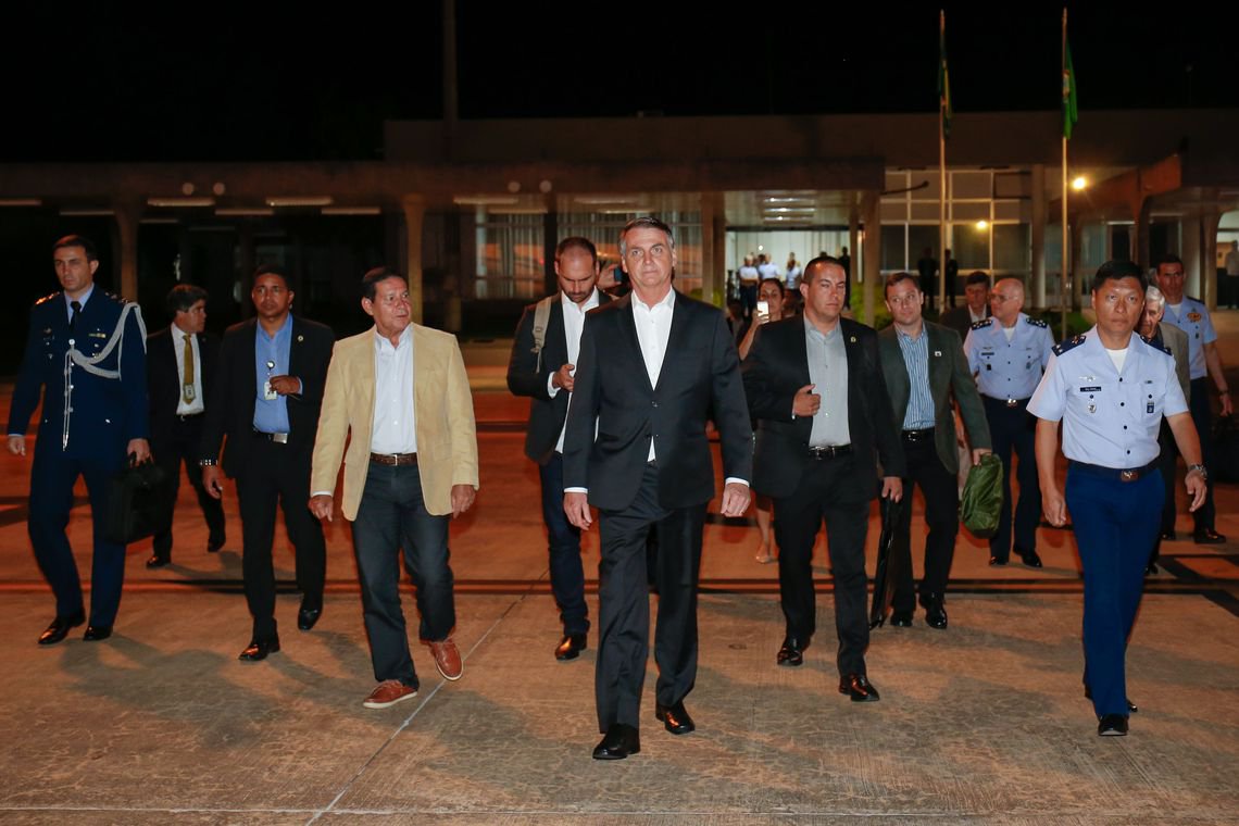Pega muito mal em Davos a fuga de Bolsonaro das entrevistas