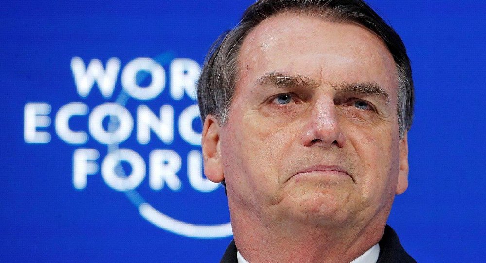 Para cientista político, Bolsonaro ainda está preso na campanha