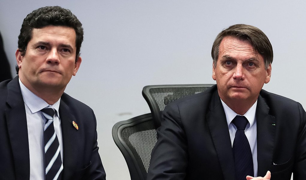 Jogada de mestre: ao pagar fatura da eleição, Bolsonaro tira Moro da frente em 2022
