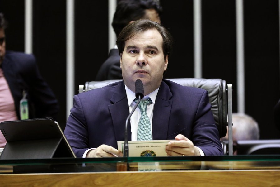 Maia nega 'pacto dos Poderes': reunião com Bolsonaro foi 'protocolar'