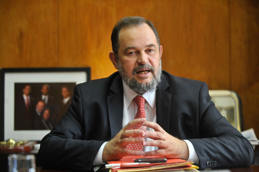 Embaixador do Brasil no Líbano morre em acidente na Itália