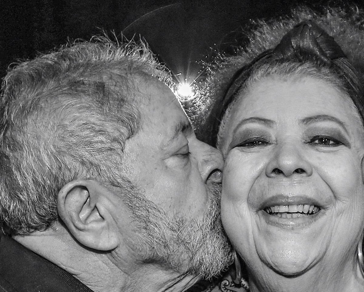 'Vai deixar saudade', diz Lula sobre Beth Carvalho