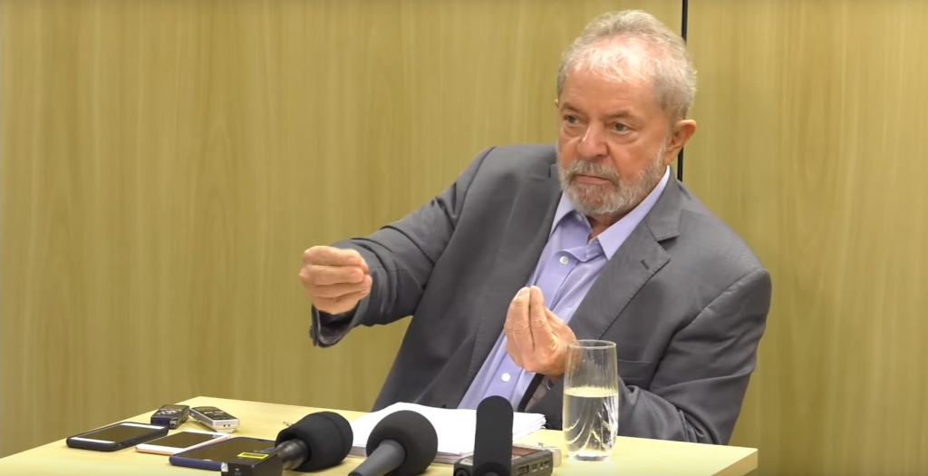 Lula: 'hora de lutar pela Previdência é agora'