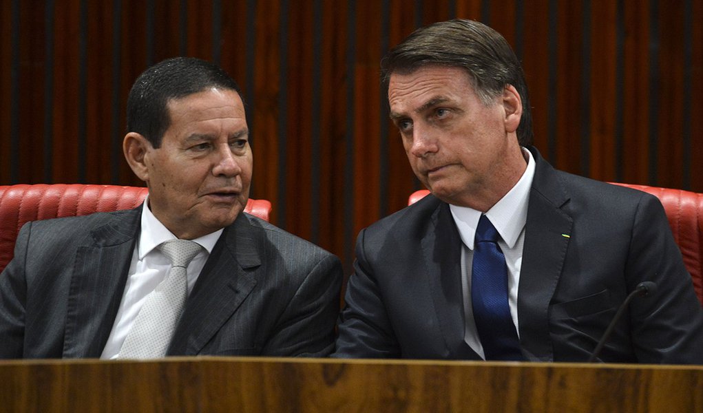 Bolsonaro quer a guerra e manda recado a Mourão e demais militares
