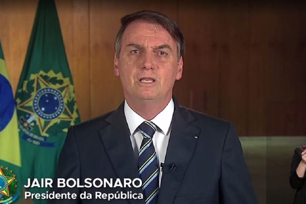 No Dia do Trabalhador, Bolsonaro vai à TV agradar patrões