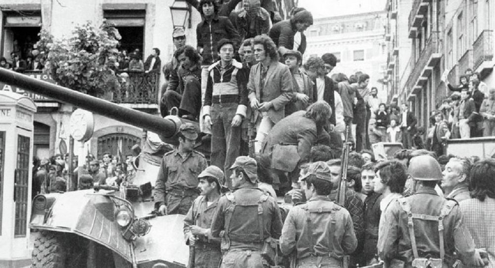 Há 45 anos, Portugal se livrava da ditadura