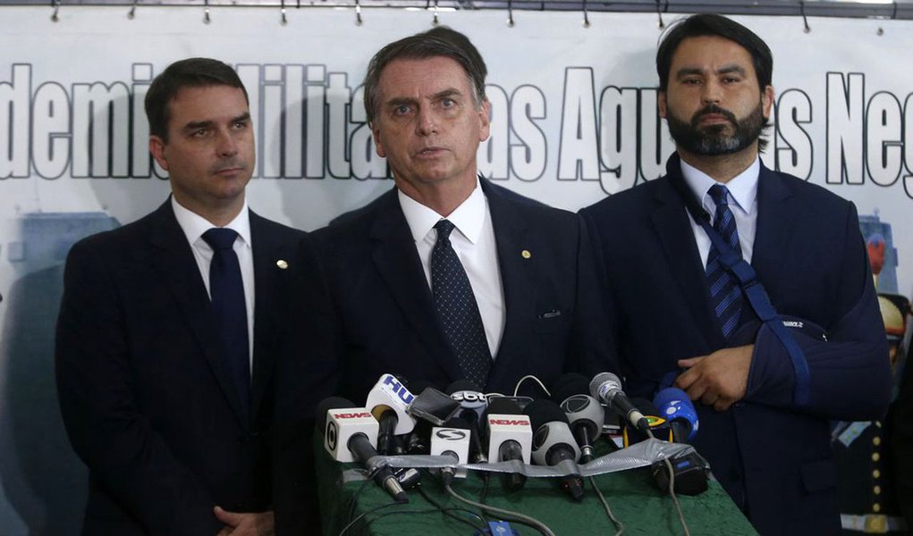 Léo Índio, sobrinho de Bolsonaro, é nomeado assessor de senador do DEM