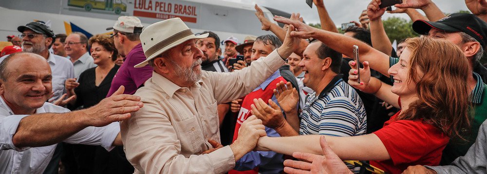 PT espera libertação de Lula. Lula espera mobilização do PT. O que virá antes?