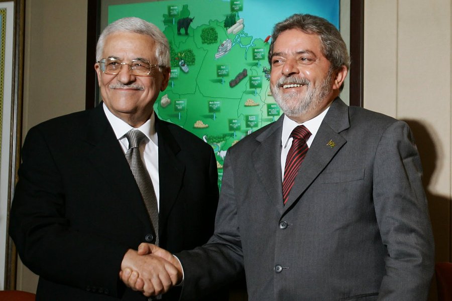 A diferença real de Lula no Oriente Médio defendendo Estado Palestino e negociando desarmamento atômico do Irã