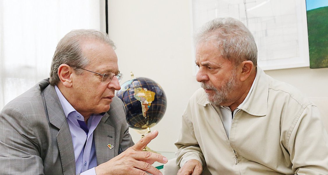 Tarso Genro pede liberdade para Lula, em nome do 'diálogo nacional'