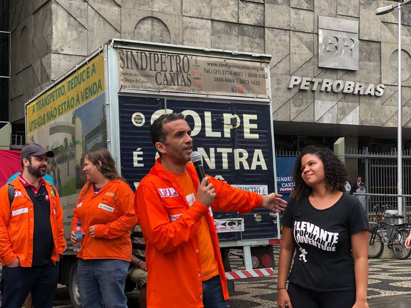 Petroleiros conseguem liminares contra MP que 'asfixia' sindicatos