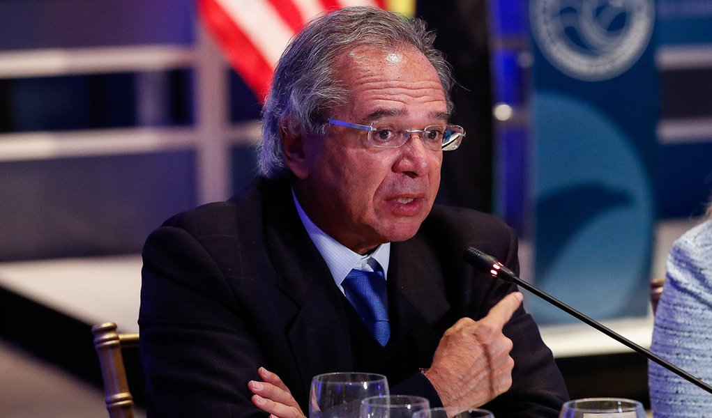 Guedes: Brasil não vai recusar investimento chinês, apesar do alinhamento com EUA