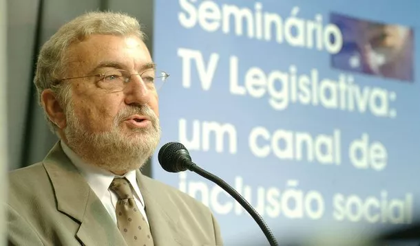 “Associação com Lula é um crime e desculpas foram um vexame", diz professor Laurindo Lalo Leal sobre por PowerPoint da Globonews