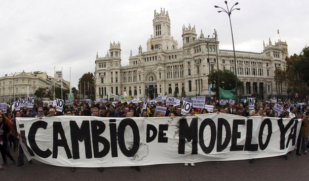 Milhares protestam contra recessão na Espanha