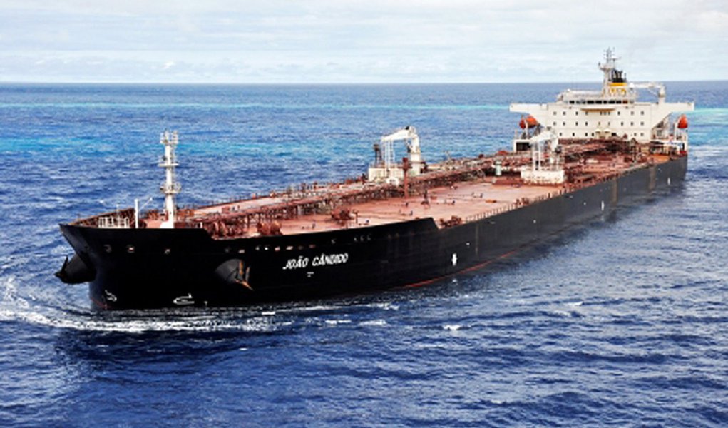 Navio petroleiro João Cândido está no mar - Brasil 247