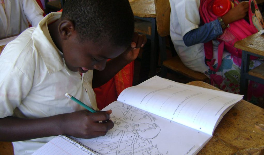 Governo brasileiro financiará educação na África