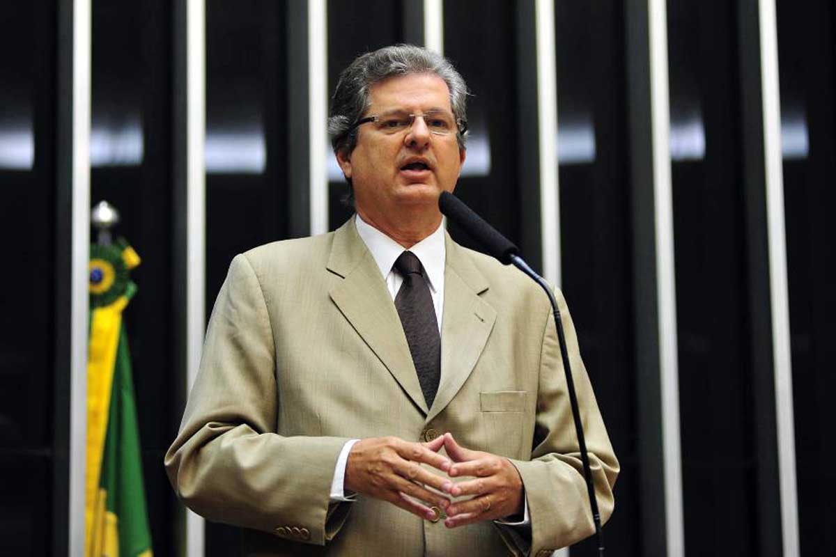 Jutahy: "Dilma fez doação a um ditador milionário"