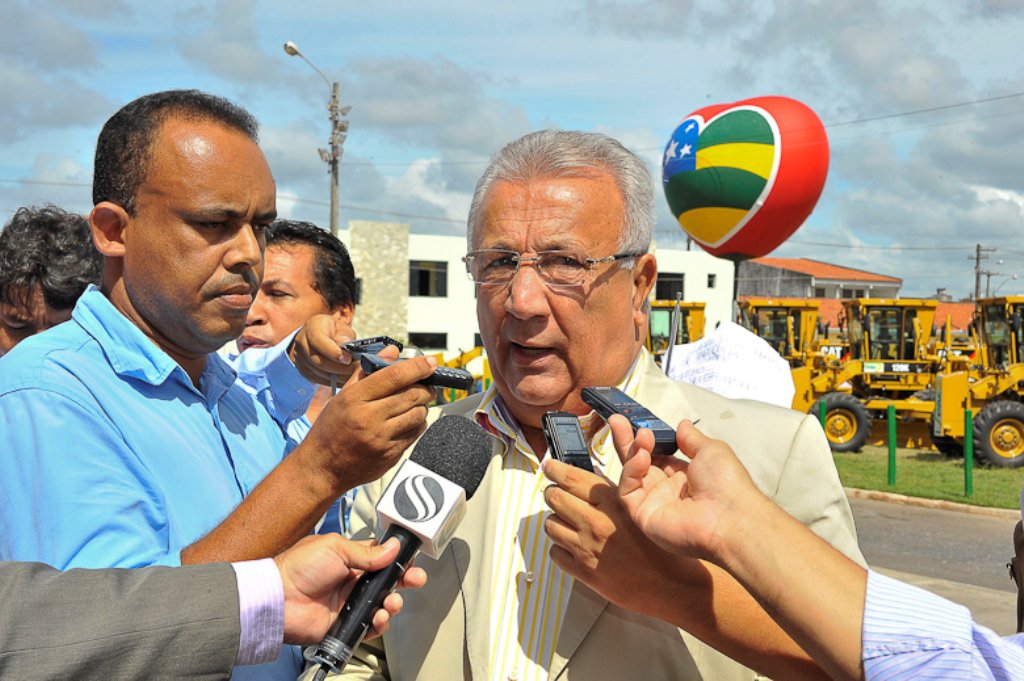 André Barros: "Jackson precisa do apoio integral de Déda para jogo de 2014"