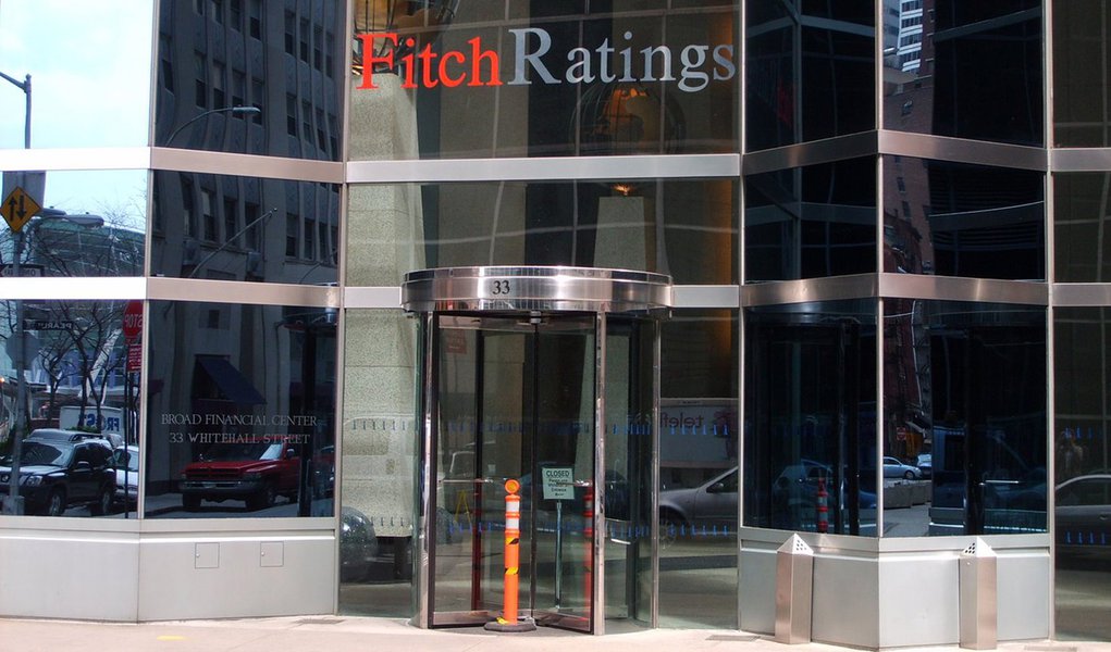 Fitch Rebaixa Nota De Sete Antigos Superbancos - Brasil 247