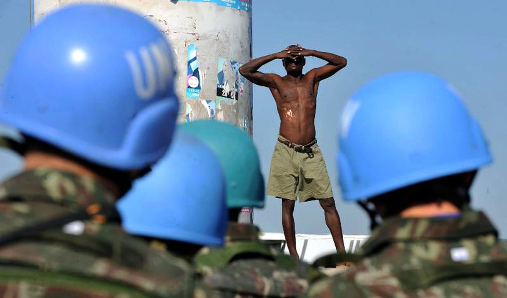 Exército brasileiro é acusado de maus tratos no Haiti