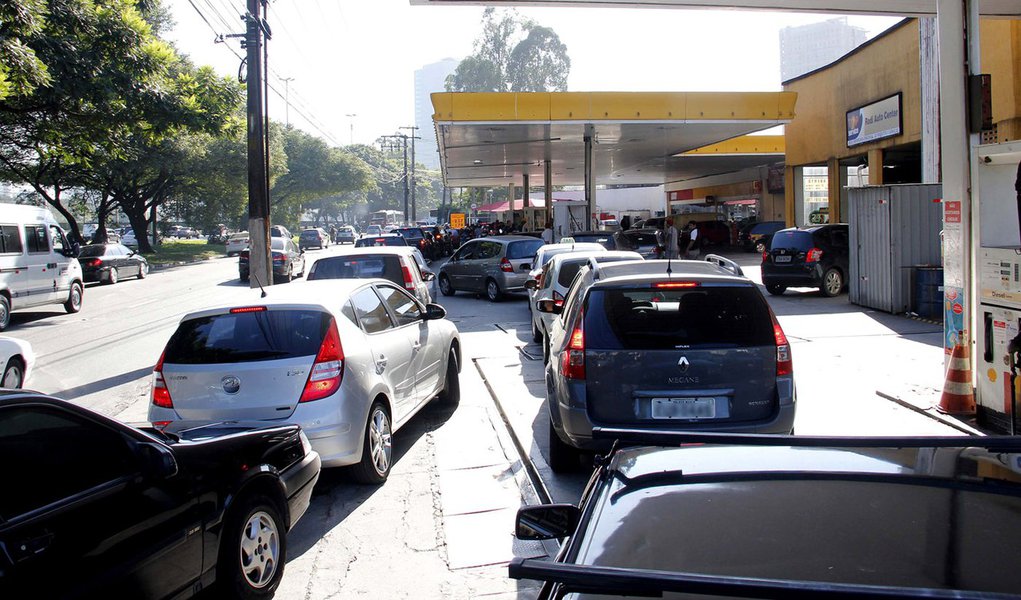 Abastecimento de gasolina deve normalizar em até cinco dias