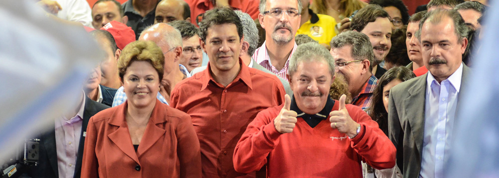 Dilma se compara a Haddad em comício em São Paulo