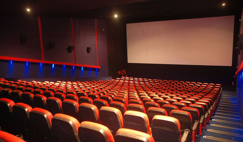 Fiscalização interdita cinemas de Shopping em Maceió