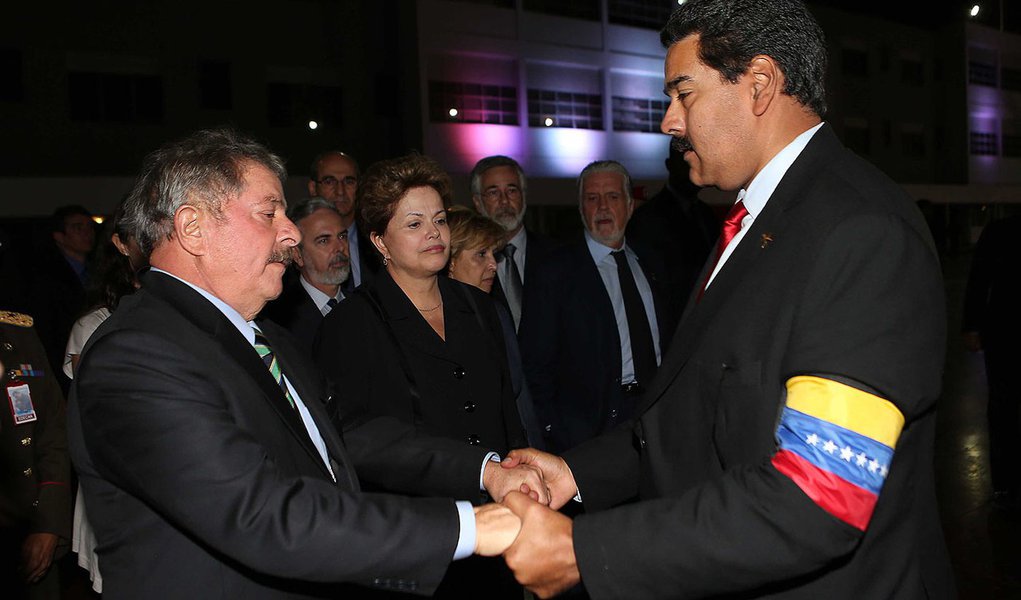 Lula declara, em vídeo, apoio a Maduro