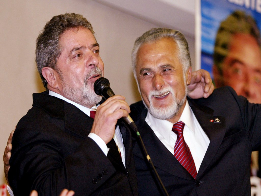 Será que Lula vai atirar José Genoino ao mar?