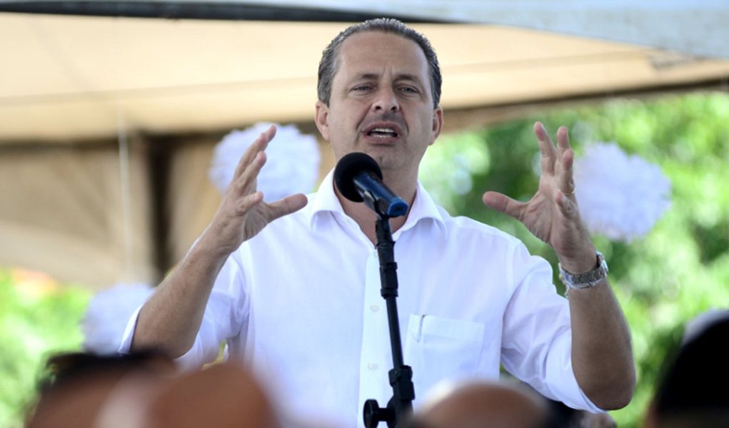 Campos volta a criticar desempenho da economia