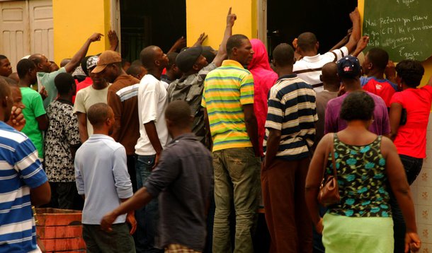 Brasil deporta haitianos e gera protestos