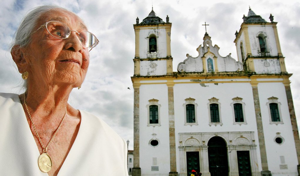 Aos 105, morre Dona Canô 
