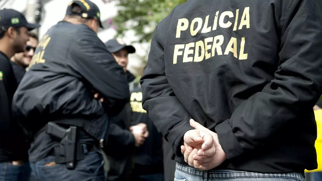 PF deflagra operação contra corrupção no STJ